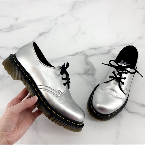dr martens 1461 silver